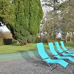 4 Bedroom Cozy In Montsenelle Сasa de vacaciones