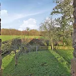 Сasa de vacaciones 4 Bedroom Cozy In Montsenelle Lithaire