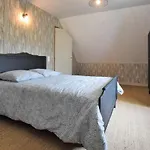 4 Bedroom Cozy In Montsenelle Сasa de vacaciones