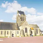 4 Bedroom Cozy In Montsenelle