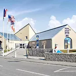 4 Bedroom Cozy In Montsenelle Lithaire