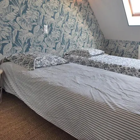 別荘 4 Bedroom Cozy In Montsenelle Lithaire