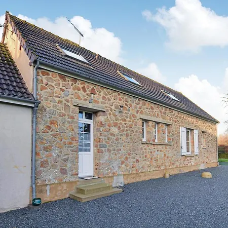 4 Bedroom Cozy In Montsenelle 別荘 *