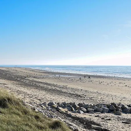 4 Bedroom Cozy In Montsenelle * Lithaire