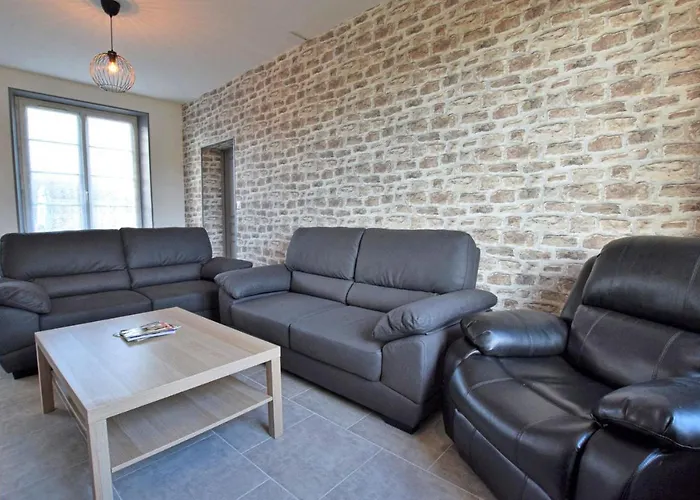 Prázdninový dům 4 Bedroom Cozy In Montsenelle *