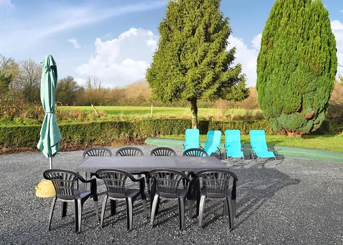 بيت للعطل 4 Bedroom Cozy In Montsenelle